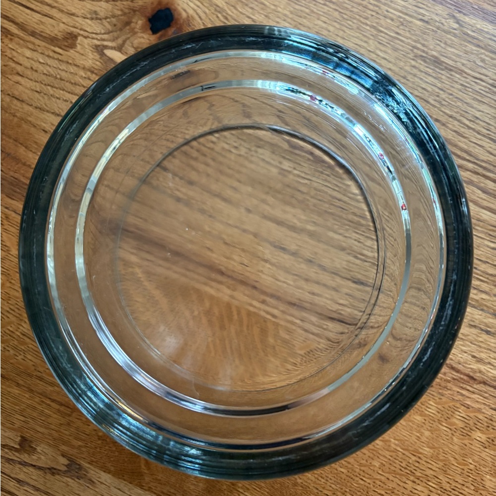The Pampered Chef 3-piece Glass Pedestal Trifle Bowl with White Lid- vintage - Picture 11 of 13